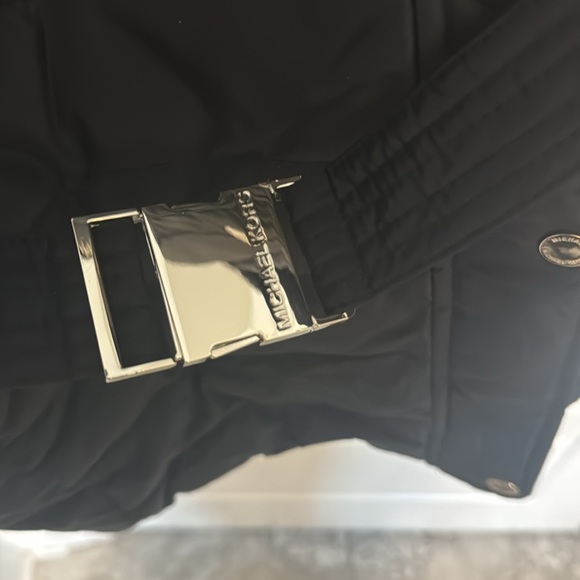 Michael Michael Kors faux fur hooded black winter jacket. - Picture 5 of 10